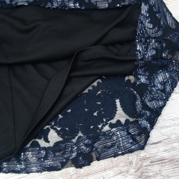 Painted Heart Chic Sparkly Lacey Patterned Lined Women's Skirt - Picture 8 of 16